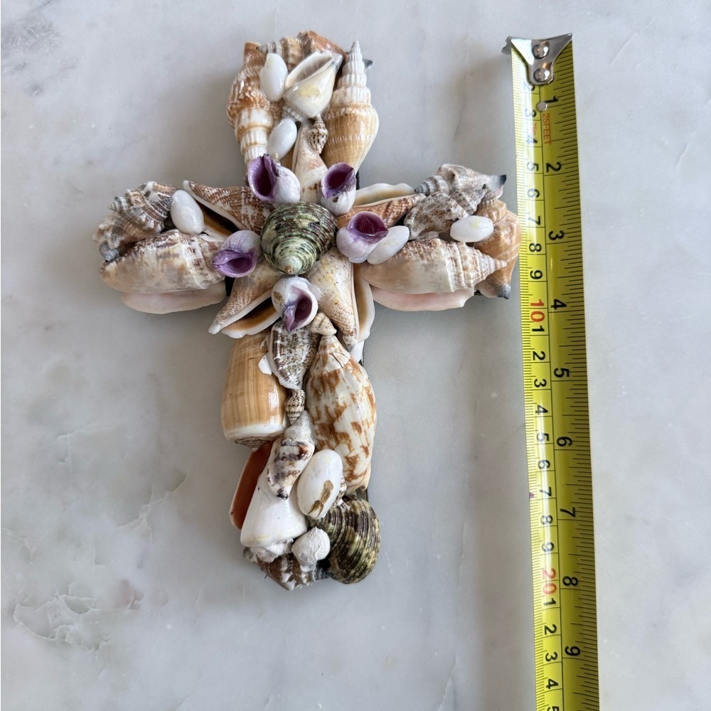 Seashell Cross Decor - Picture 4 of 4